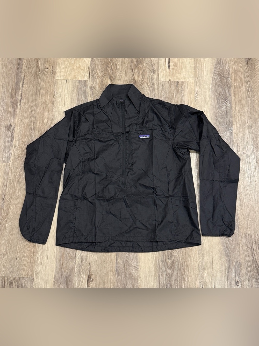 Patagonia Black Women's Houdini Stash 1/2 Zip Pullover